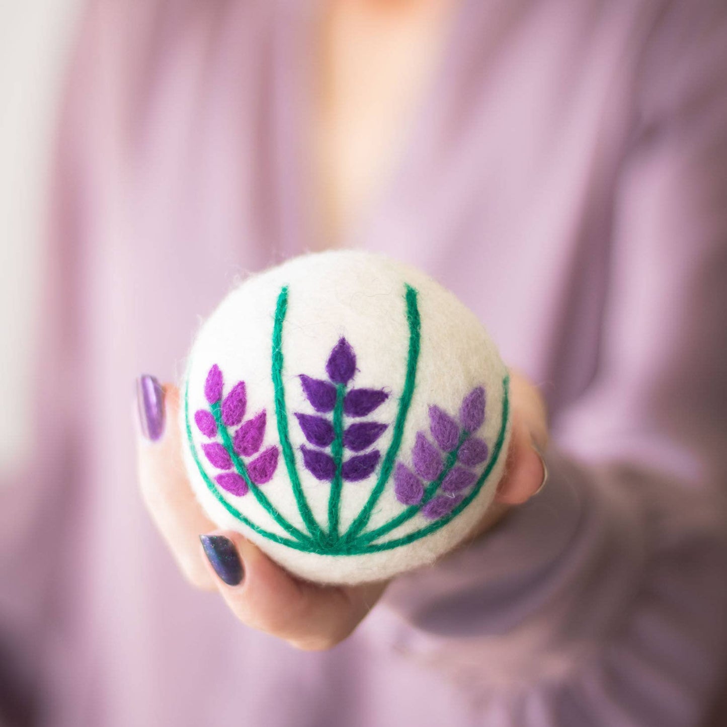 Detail Wool Dryer Ball Lavender